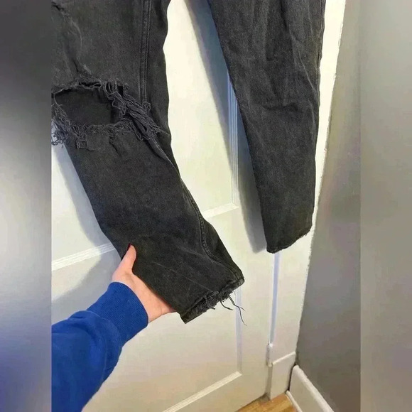 Abercrombie & Fitch Dad High Rise Jeans - Picture 2 of 9